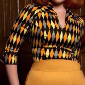 Large Lauren top in Yellow Black Harlequin. Like new